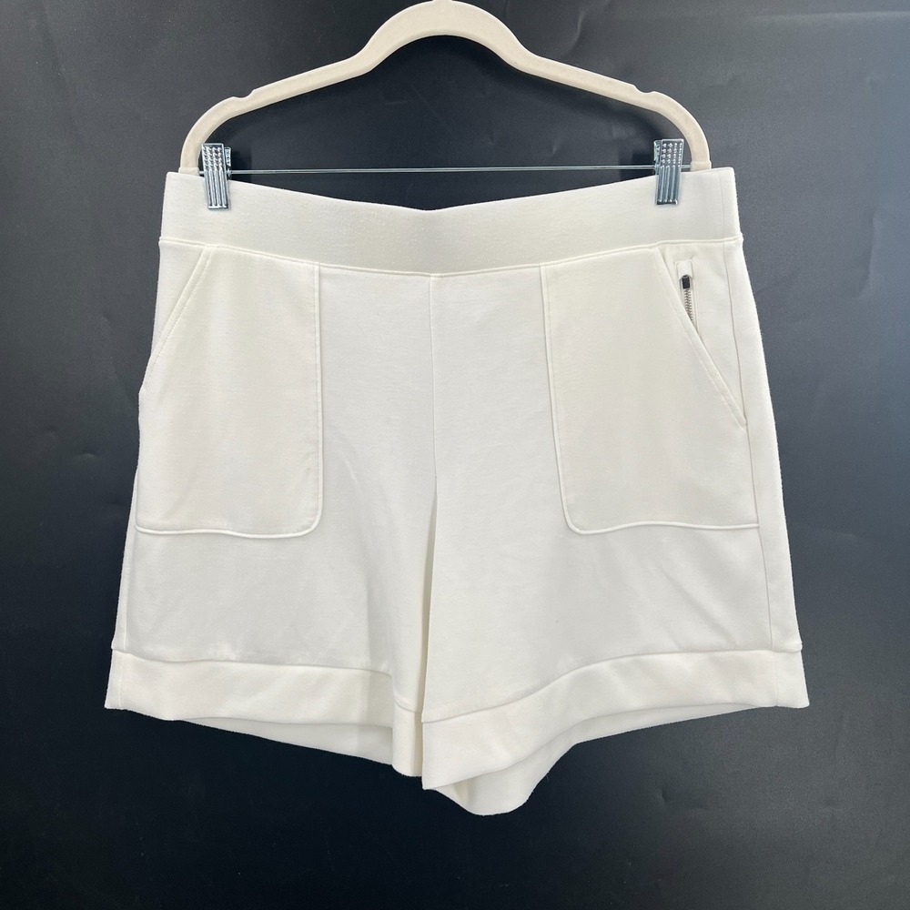Chico's high rise soft cozy white casual shorts coastal nautical summer prep 2 L